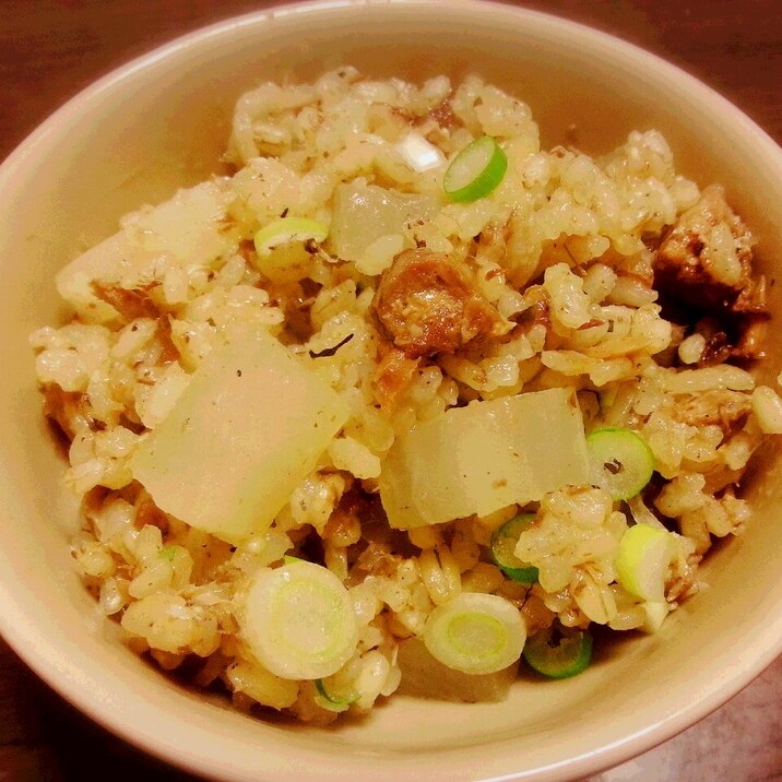 * サバ缶で簡単 * サバ大根炊き込みご飯♪